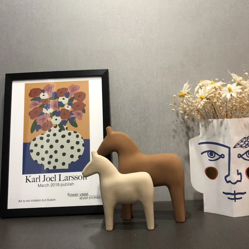 Nordic Wooden Horse Ornaments  - đánh giá và giá Home Office Work Table